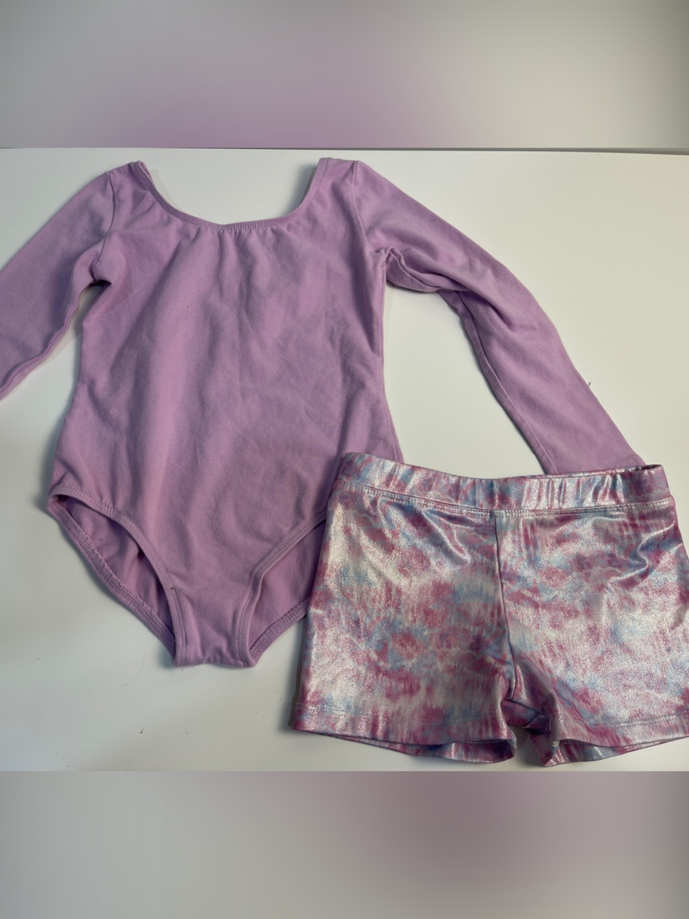 Girls Lavender Dance Leotard with Iridescent Pink-Blue Shorts child small gymnas